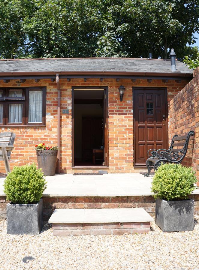 The Olde Barn Bed & Breakfast Lymington Eksteriør bilde